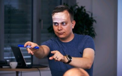 Yes, it’s okay to knock on someone’s door on LinkedIn. But how to get it open?